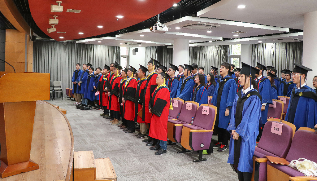 1616935396590027913.png 4 奏唱国歌.png