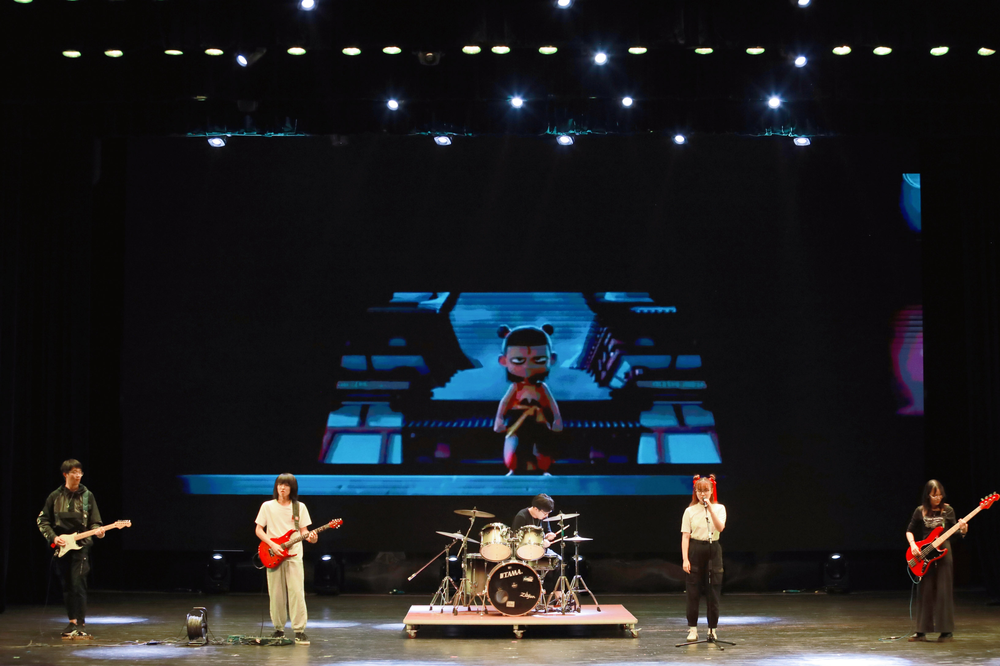 1634216375543084996.jpg 13.jpg