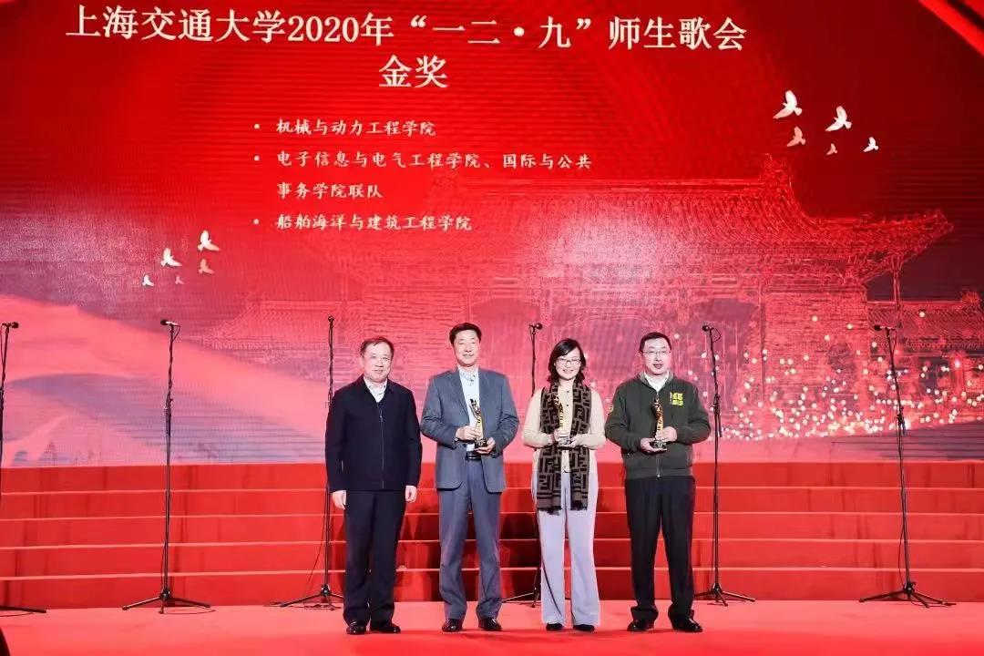 1634890898639040950.jpg 4.jpg