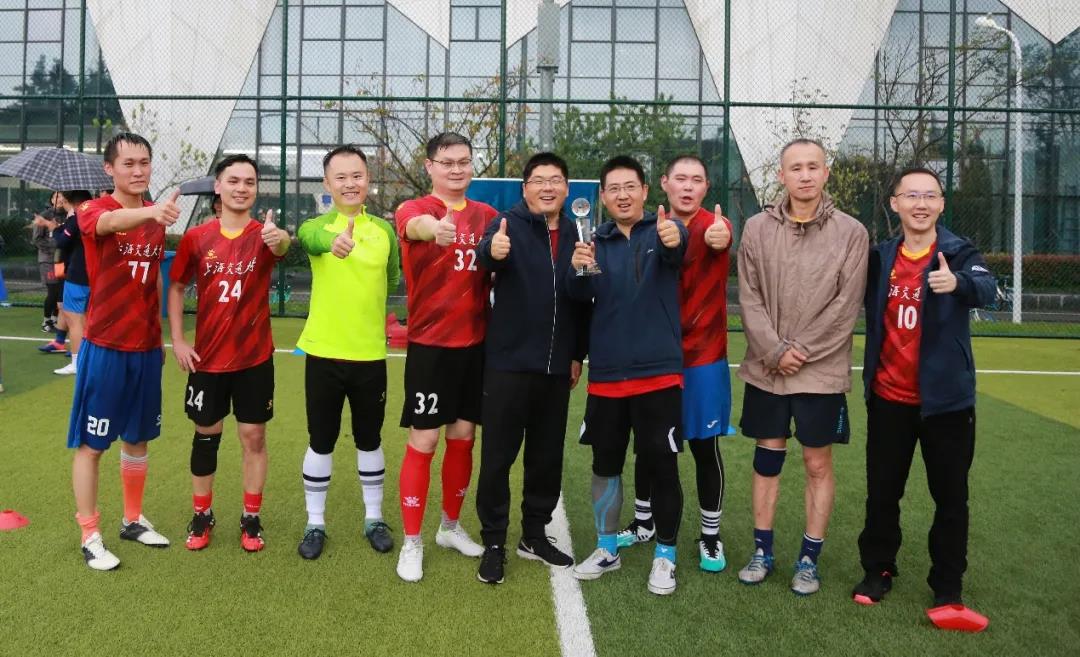 1636431239633014003.jpg 18.jpg