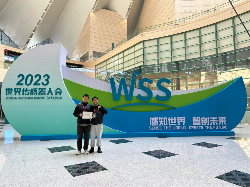 图6参赛现场成员合照.png