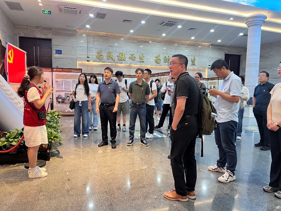 图片2.jpg 图片2.jpg